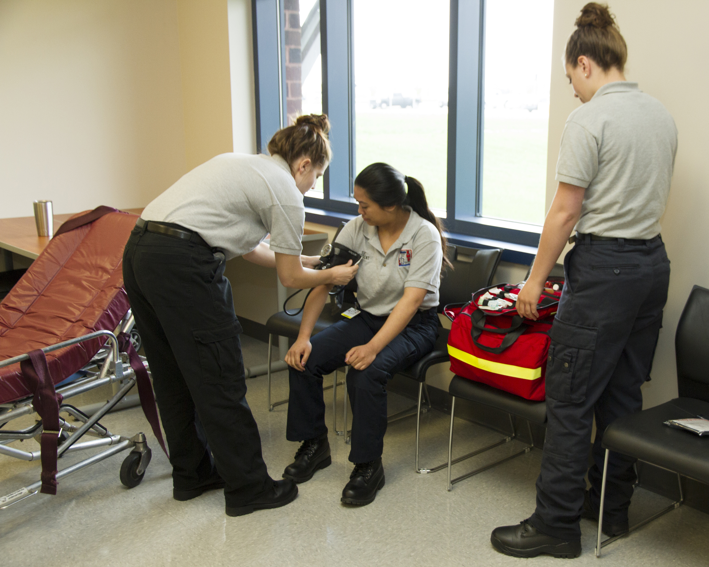 HCC students in EMT class
